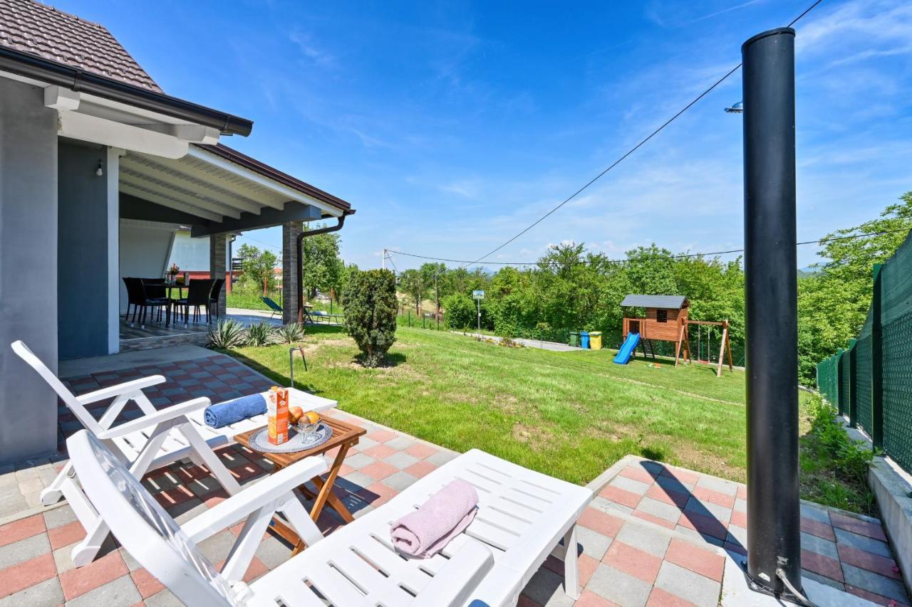 Cvetkova Hiza Sa Jacuzzijem Villa Tuheljske Toplice Ngoại thất bức ảnh