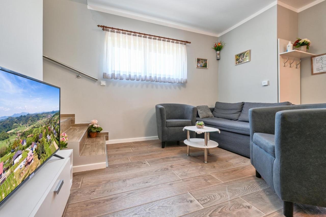 Cvetkova Hiza Sa Jacuzzijem Villa Tuheljske Toplice Ngoại thất bức ảnh