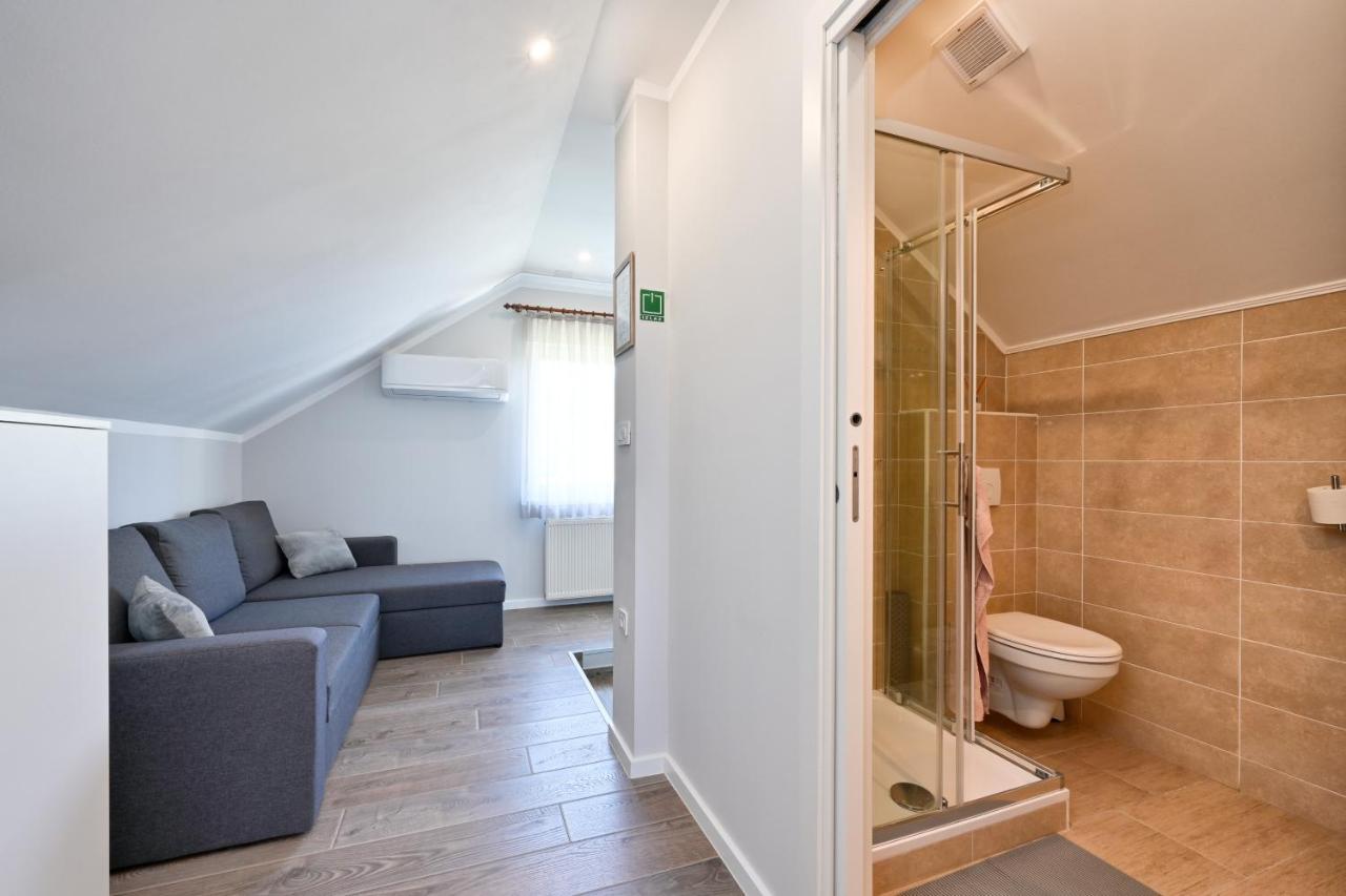 Cvetkova Hiza Sa Jacuzzijem Villa Tuheljske Toplice Ngoại thất bức ảnh