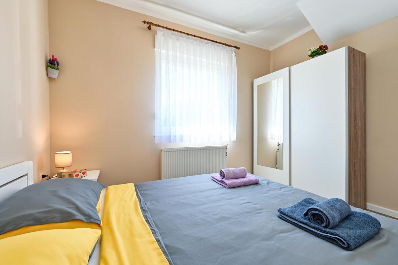 Cvetkova Hiza Sa Jacuzzijem Villa Tuheljske Toplice Ngoại thất bức ảnh