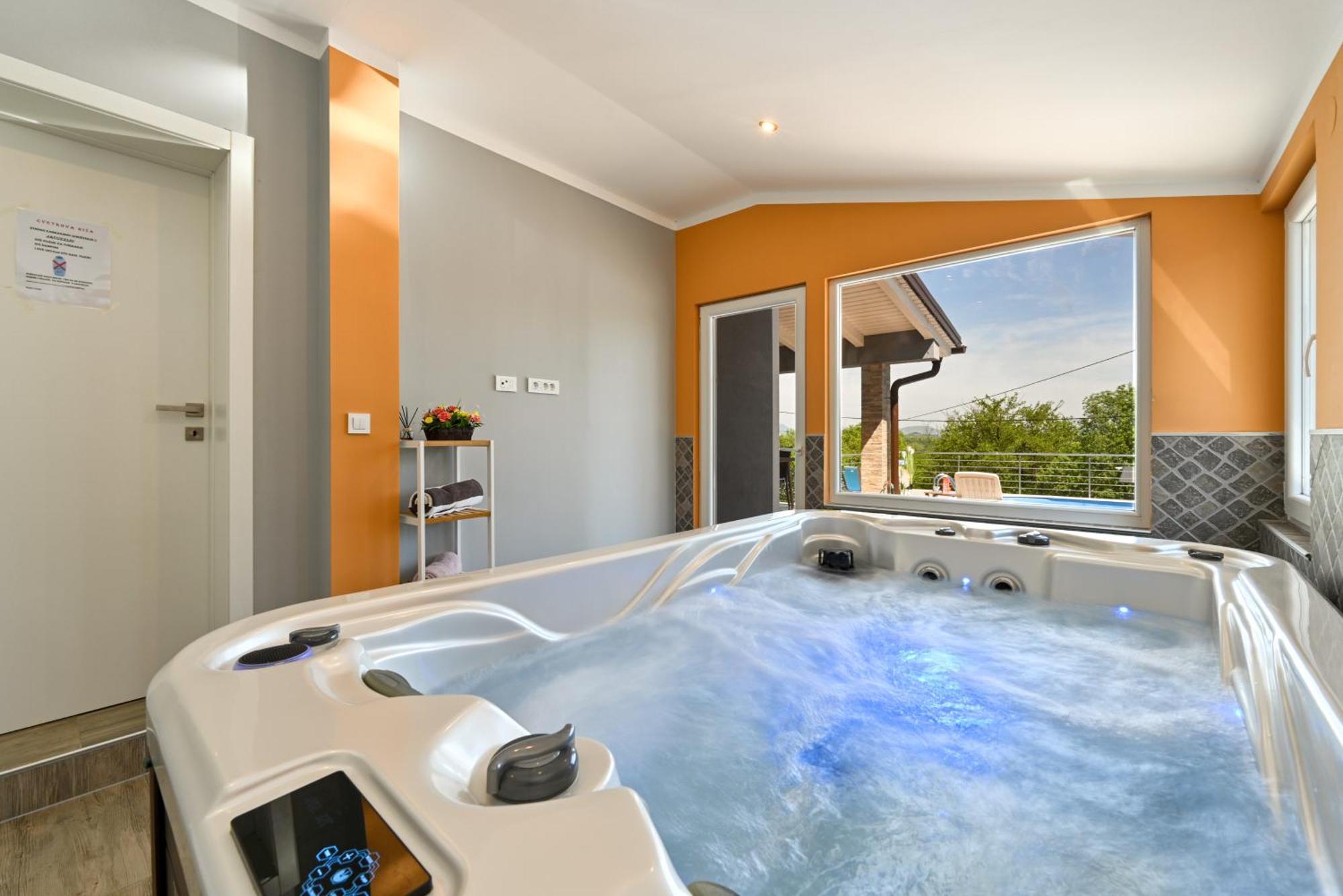 Cvetkova Hiza Sa Jacuzzijem Villa Tuheljske Toplice Ngoại thất bức ảnh