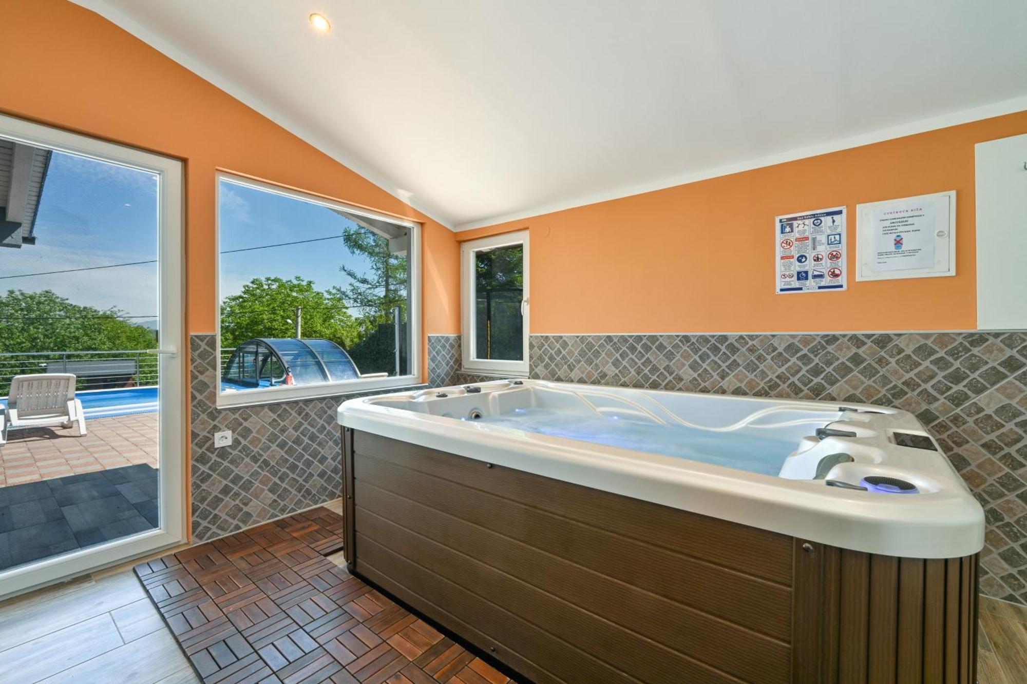 Cvetkova Hiza Sa Jacuzzijem Villa Tuheljske Toplice Ngoại thất bức ảnh