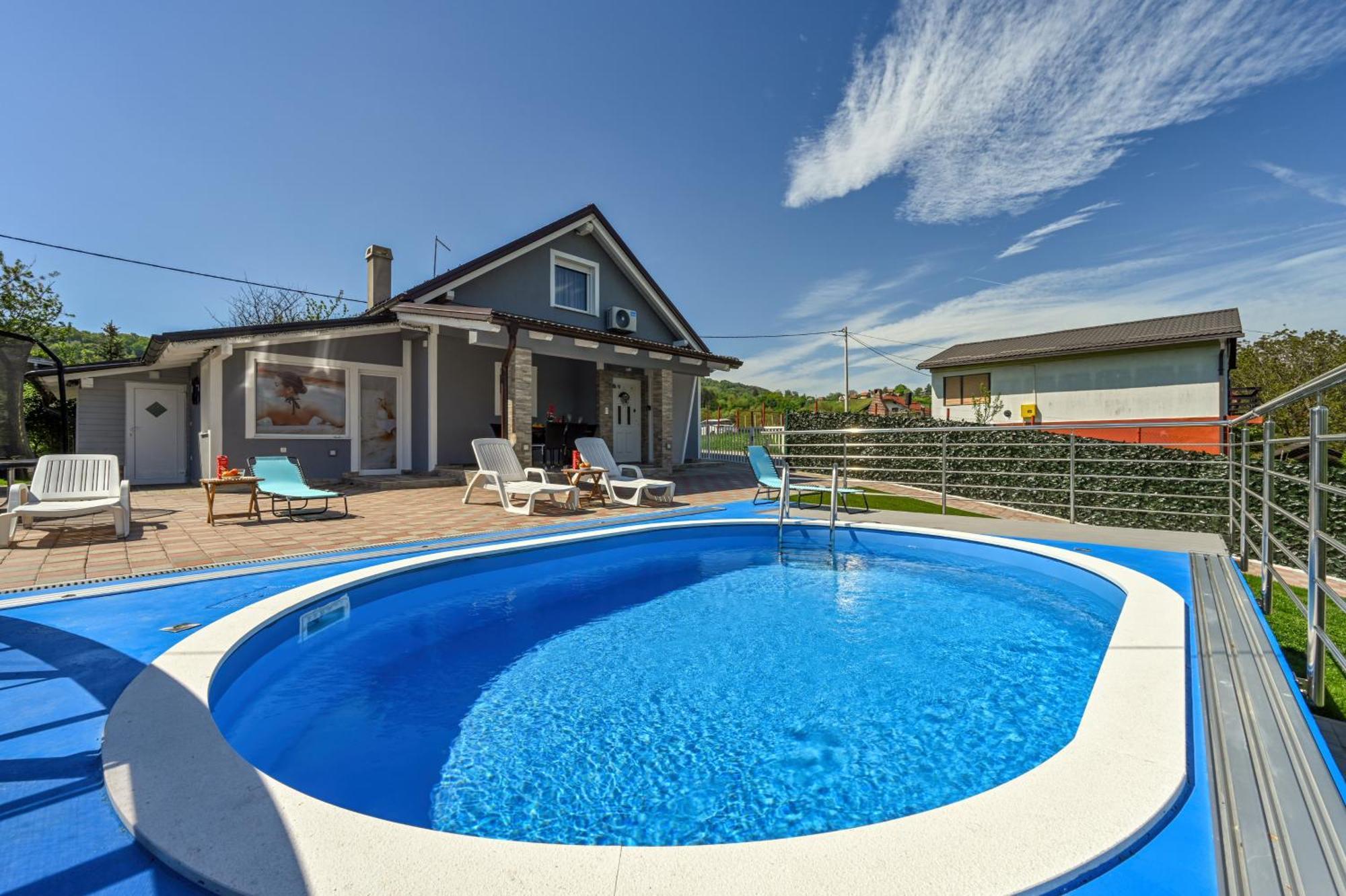 Cvetkova Hiza Sa Jacuzzijem Villa Tuheljske Toplice Ngoại thất bức ảnh
